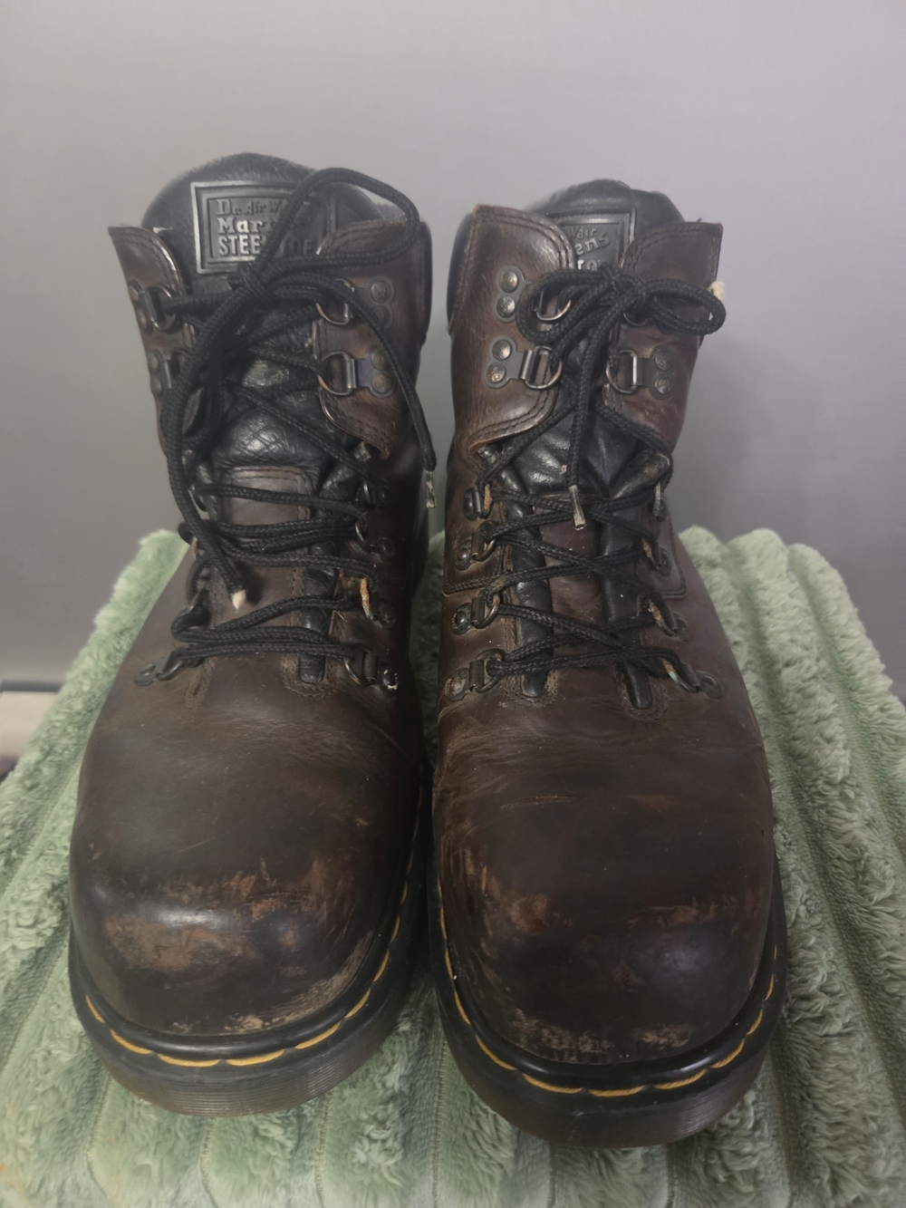 Mens Dr. Martens brown Steel Toe Leather Lace-Up Ankle Work Boots. SZ 11